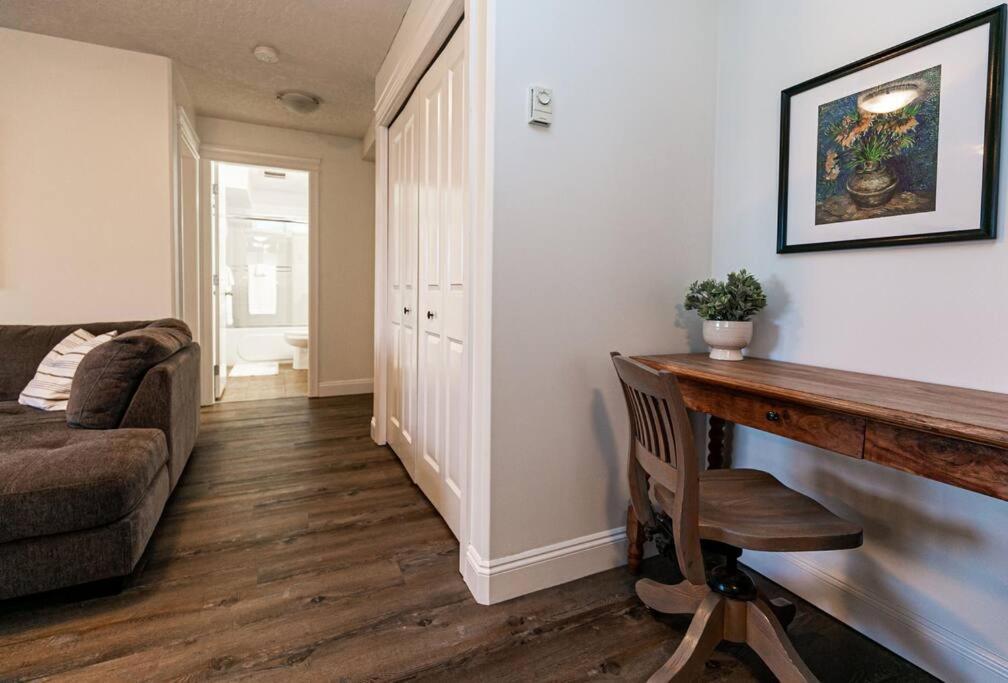 Cozy Renovated Oasis W Private Terrace & Parking Villa Victoria Exteriör bild